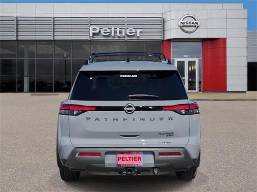 2026 Nissan Pathfinder Platinum