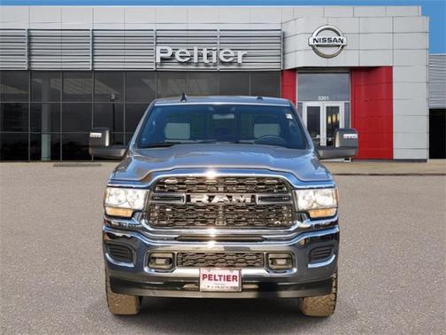 2023 RAM 2500 Tradesman Crew Cab 4x4 6'4' Box