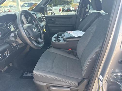 2023 RAM 2500 Tradesman Crew Cab 4x4 6'4' Box