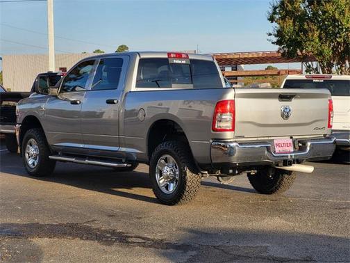 2023 RAM 2500 Tradesman Crew Cab 4x4 6'4' Box