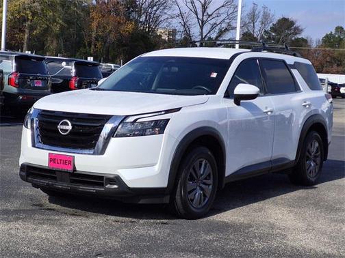 2025 Nissan Pathfinder SV FWD