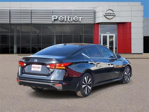 2022 Nissan Altima 2.5 SV