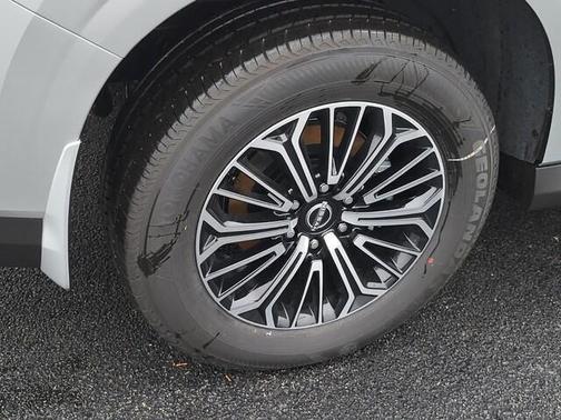 2025 Nissan Armada SL 2WD