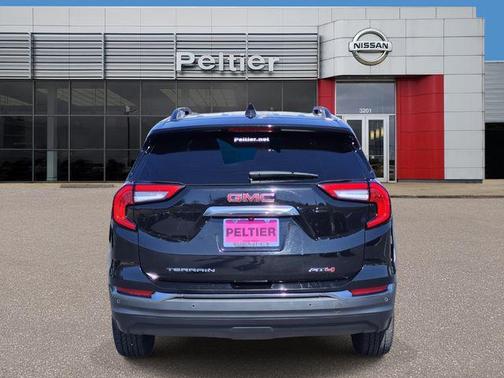 2024 GMC Terrain AWD AT4