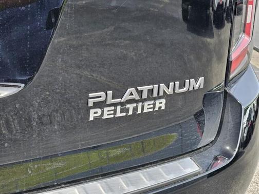 2025 Nissan Armada Platinum 2WD