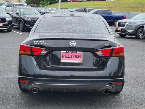 2021 Nissan Altima SR FWD