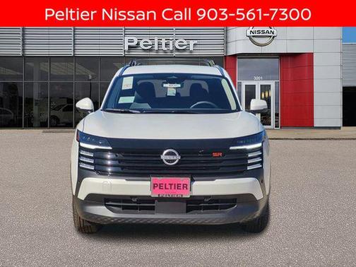 Aspen White Tricoat 2025 Nissan Kicks SR