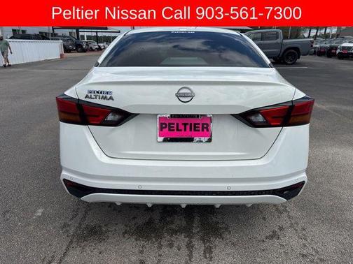 Glacier White 2025 Nissan Altima S FWD