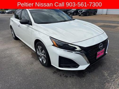 Glacier White 2025 Nissan Altima S FWD