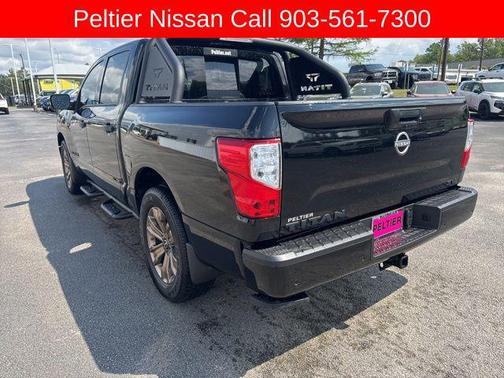 2024 Nissan Titan SV