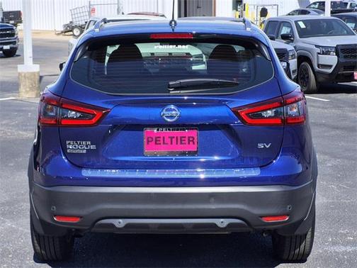 2022 Nissan Rogue Sport SV