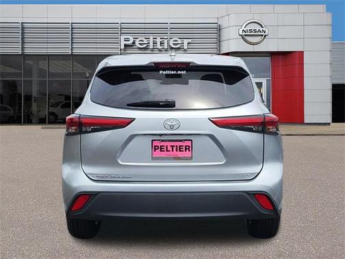 2021 Toyota Highlander LE