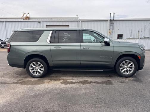2023 Chevrolet Suburban Premier