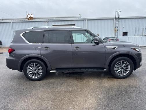 2024 INFINITI QX80 Luxe