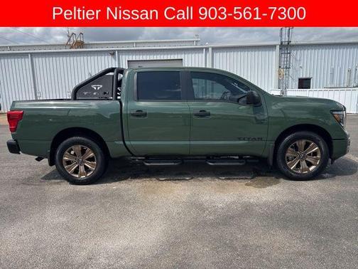 2024 Nissan Titan SV