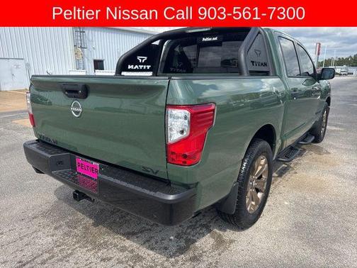 2024 Nissan Titan SV
