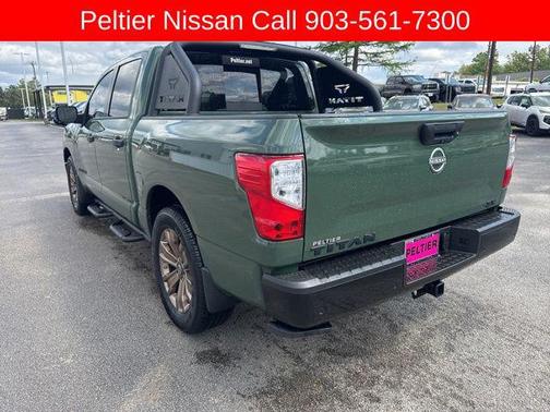 2024 Nissan Titan SV