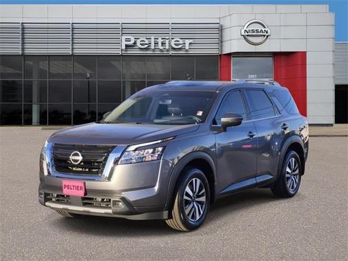 2023 Nissan Pathfinder SL FWD