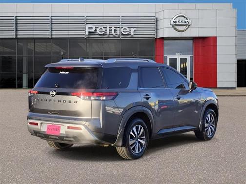 2023 Nissan Pathfinder SL FWD