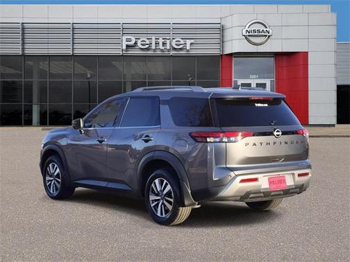 2023 Nissan Pathfinder SL FWD