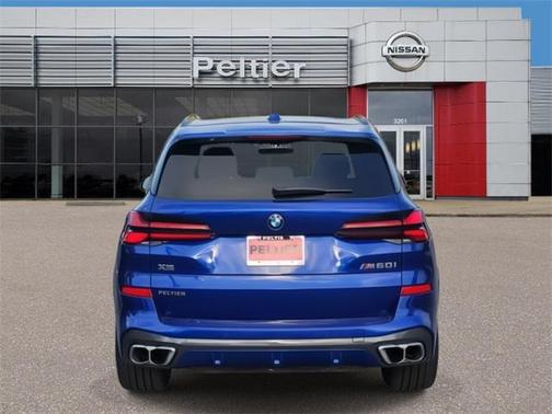 2024 BMW X5 M60i