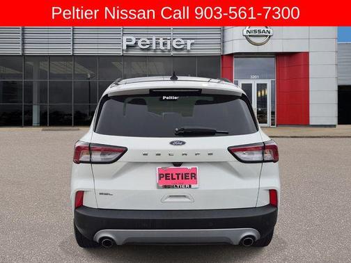 Star White Metallic Tri-Coat 2022 Ford Escape SEL
