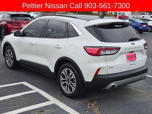 Star White Metallic Tri-Coat 2022 Ford Escape SEL