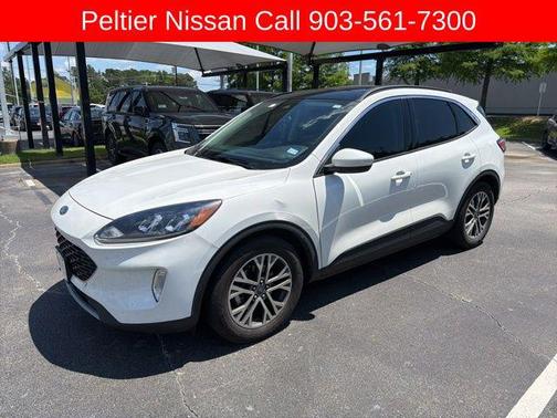 Star White Metallic Tri-Coat 2022 Ford Escape SEL
