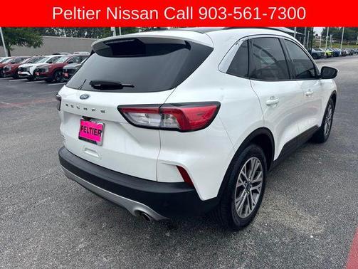 Star White Metallic Tri-Coat 2022 Ford Escape SEL