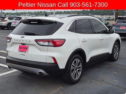 Star White Metallic Tri-Coat 2022 Ford Escape SEL