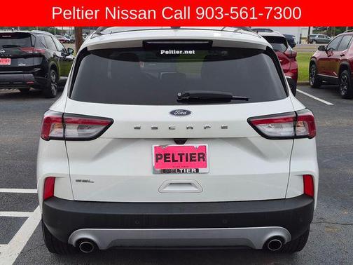 Star White Metallic Tri-Coat 2022 Ford Escape SEL