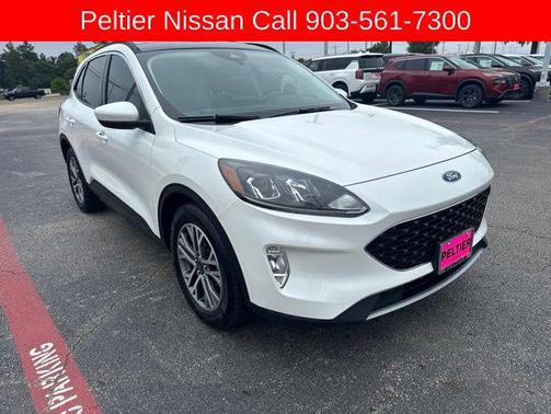 Star White Metallic Tri-Coat 2022 Ford Escape SEL