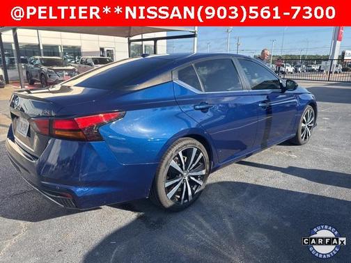 2022 Nissan Altima SR FWD