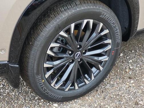 2025 Nissan Rogue Platinum
