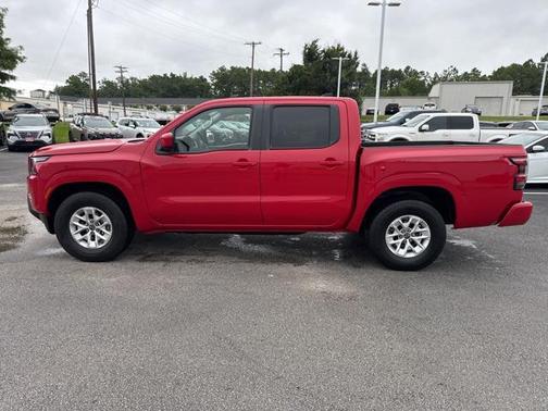 2024 Nissan Frontier SV