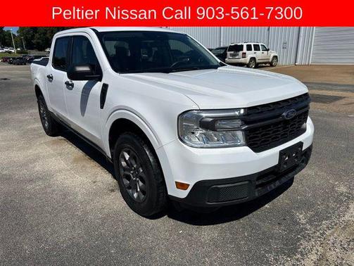 Oxford White 2024 Ford Maverick XLT