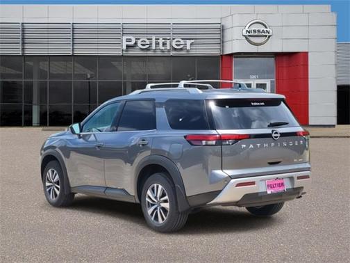 2025 Nissan Pathfinder SL FWD