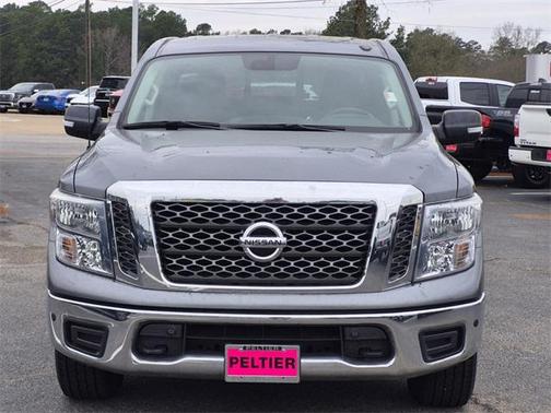2018 Nissan Titan SV