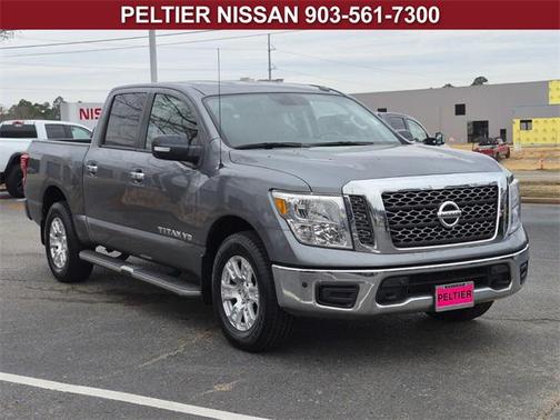 2018 Nissan Titan SV