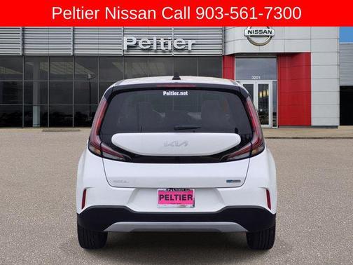 Snow White Pearl 2025 Kia Soul EX