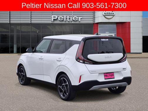 Snow White Pearl 2025 Kia Soul EX