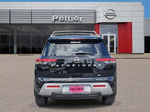 2025 Nissan Pathfinder SL FWD