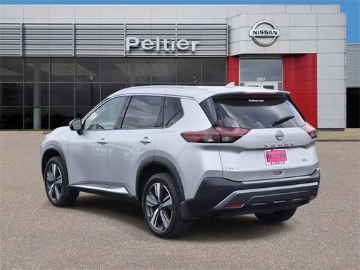 2022 Nissan Rogue SL