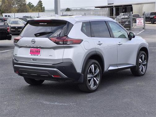 2022 Nissan Rogue SL