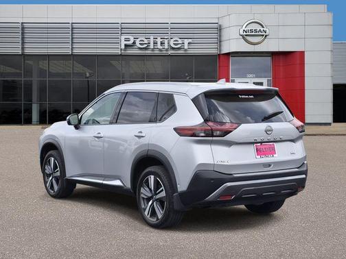 2022 Nissan Rogue SL