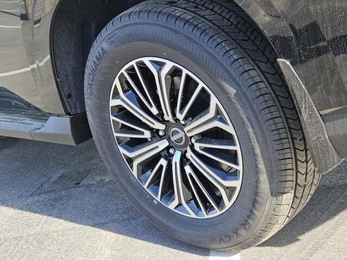 2025 Nissan Armada SL 2WD
