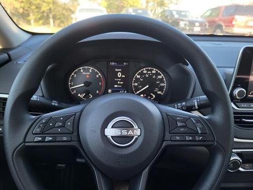 2025 Nissan Altima S FWD