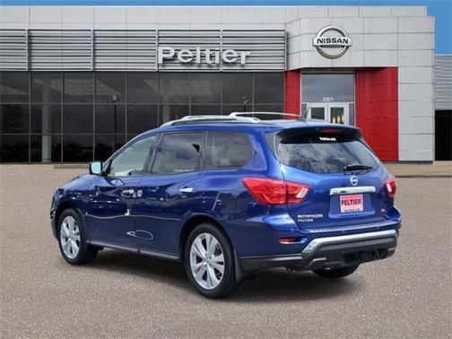 2018 Nissan Pathfinder SL