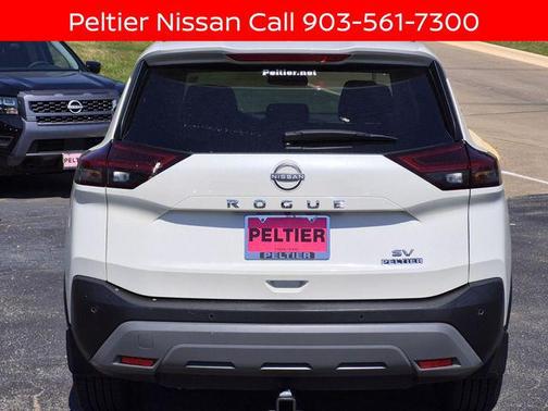 Pearl White Tricoat 2023 Nissan Rogue SV