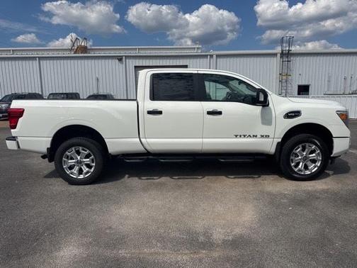 2024 Nissan Titan XD SV